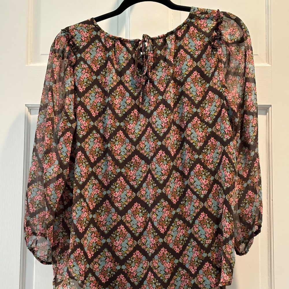 Blouse - Picture 2 of 3